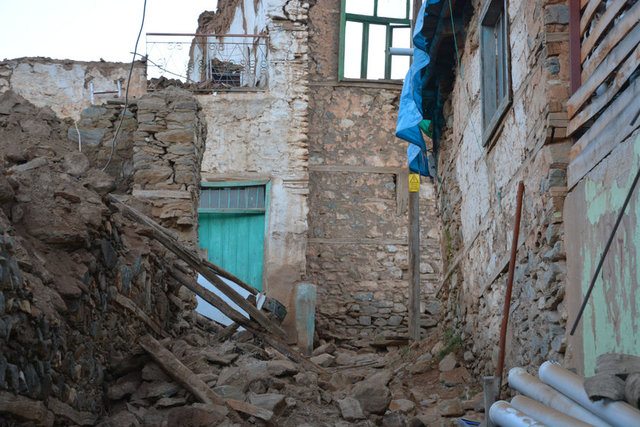 ARTÇILAR SÜRÜYOR - AFAD, Elazığ'ın Sivrice ilçesinde birçok artçı depremin kaydedildiğini açıkladı.