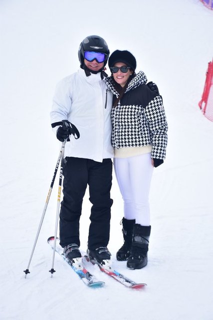 HAKAN ATEŞ, MELTEM GÖKHAN