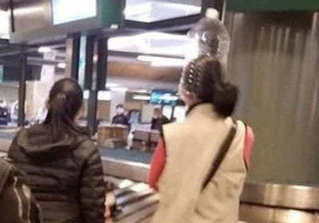 Dünyanın birçok noktasına yayılan virüs sosyal medyada yayılan görüntülerle insanlardaki paniği de en üst seviyeye çıkardı. 