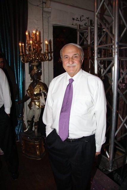 HÜSNÜ ÖZYEĞİN