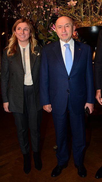 EBRU-NİHAT ÖZDEMİR