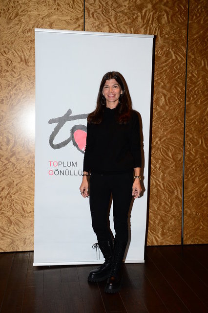 ZEYNEP ÜSTÜNEL