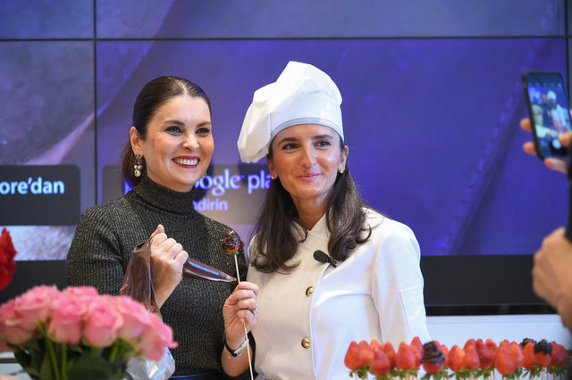 HÜLYA ELTEMUR, SİNEM EKŞİOĞLU