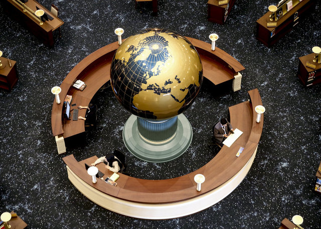 İnşa çalışmalarına 2016'da başlanan kütüphane 125 bin metrekare kapalı alana sahip ve aynı anda 5 bin kişiye hizmet verebilecek kapasitede.