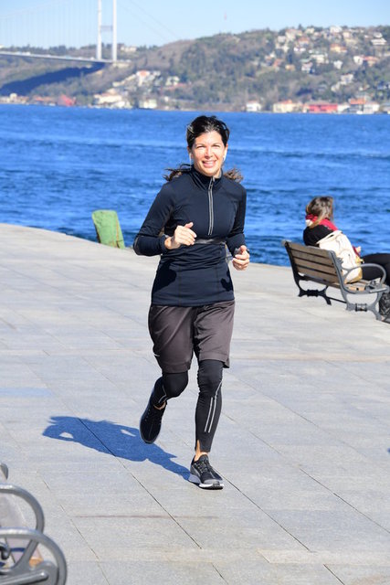 ZEYNEP ÜSTÜNEL