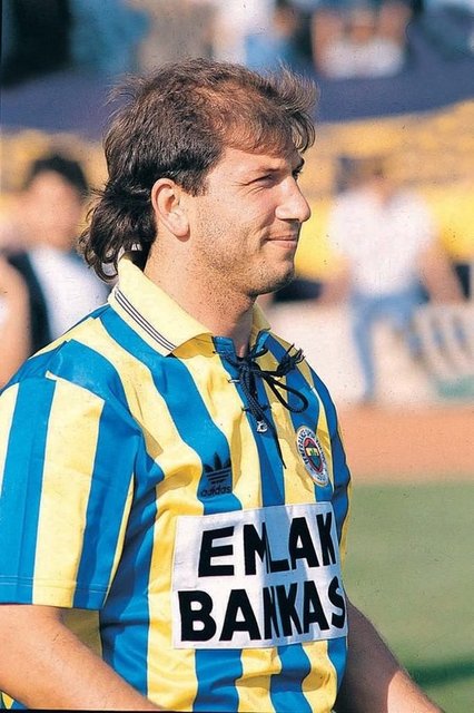 Tanju Çolak (1992 -1993) - Maç Sayısı: 23 - Gol Sayısı: 27