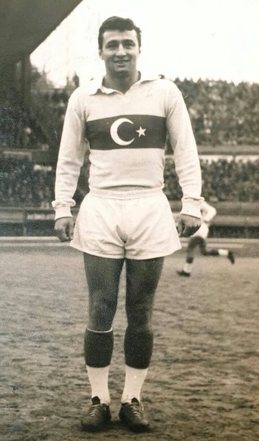 Ogün Altıparmak (1970 - 1971)  - Maç Sayısı: 26 - Gol Sayısı: 16