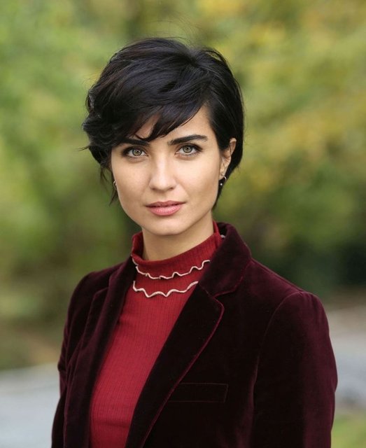 TUBA BÜYÜKÜSTÜN