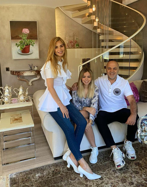 EMEL-NEJDET, YAĞMUR AYAYDIN