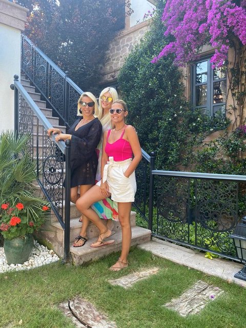 ÖZNUR YAKIN, BURCU HATTAT, ESRA İNCEEFE