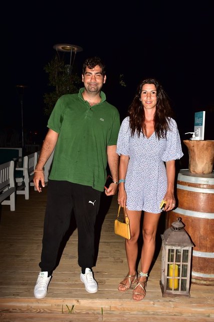 KEREM DÜRÜST, MELDA ECE TİRNOVALİ