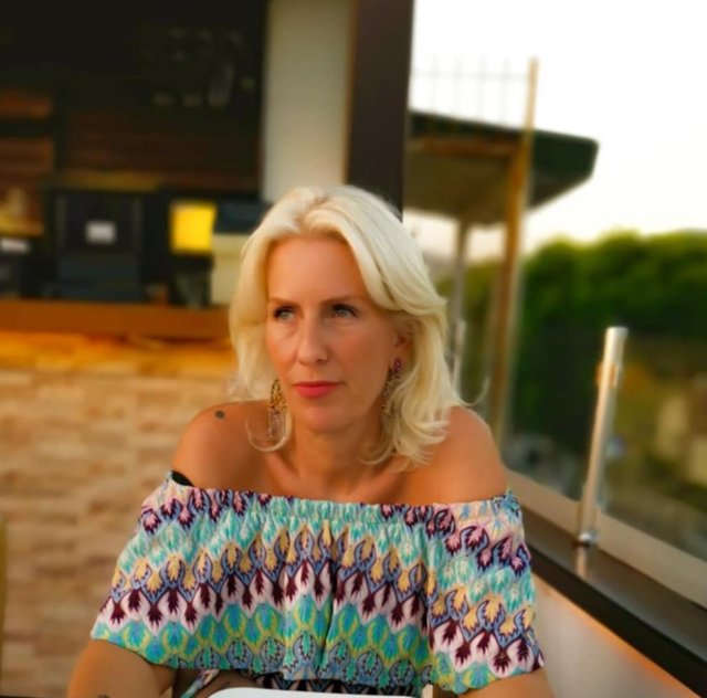 SUZAN ŞEN