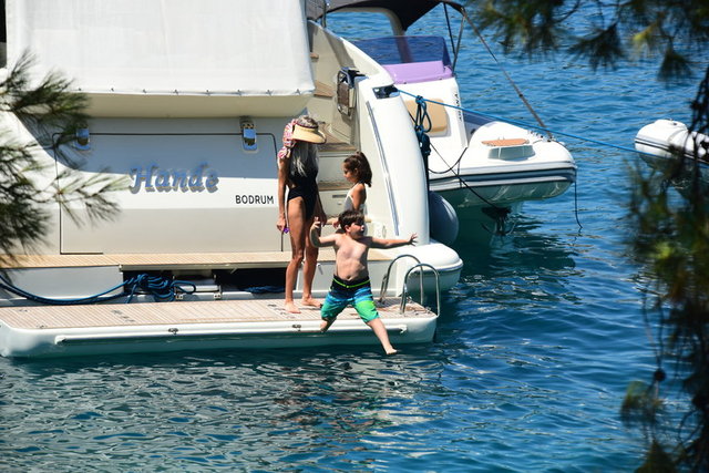 HANDE DEMİR