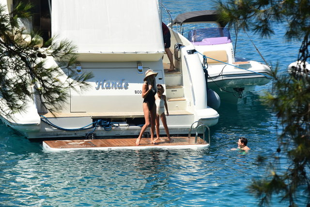 HANDE DEMİR