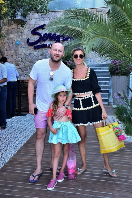 NURİ-TUBA, ELA DEVELİ