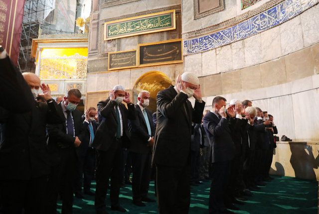 Türkiye Cumhurbaşkanı Recep Tayyip Erdoğan, 86 yıl sonra yeniden ibadete açılan Ayasofya-i Kebir Cami-i Şerifi'nin açılış programına katıldı