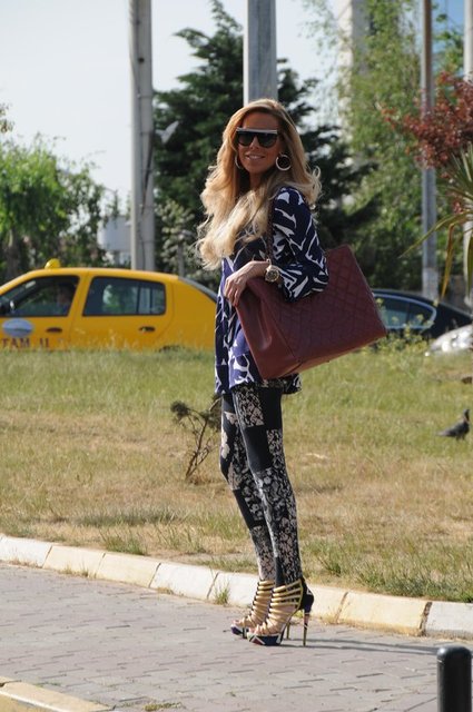 HANDE DEMİR