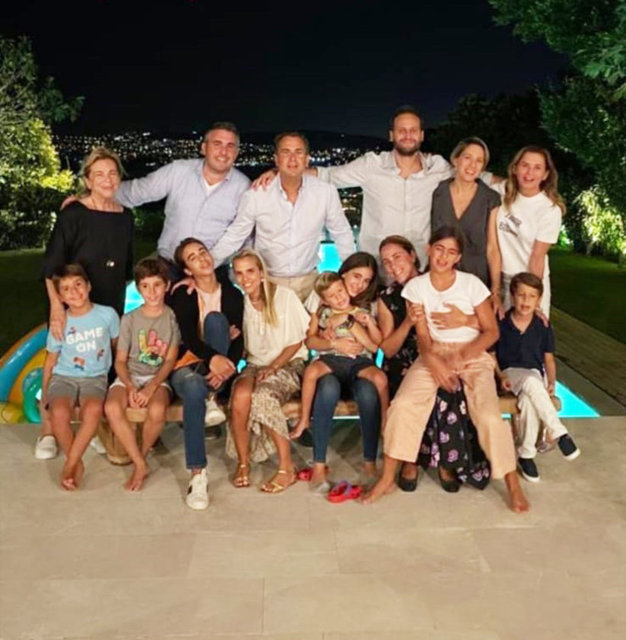 HÜSNÜ-AYŞEN ÖZYEĞİN, MURAT, EGE, LAL, YAZ ÖZYEĞİN, YASEMİN GÜÇKAN