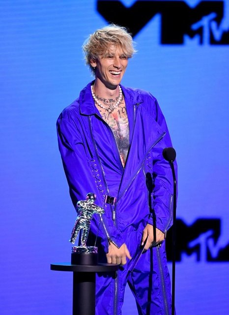 MACHINE GUN KELLY