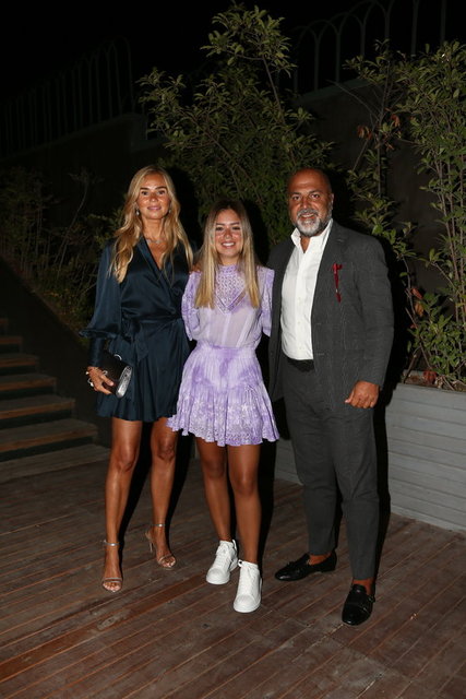 EMEL-NECDET, YAĞMUR AYAYDIN
