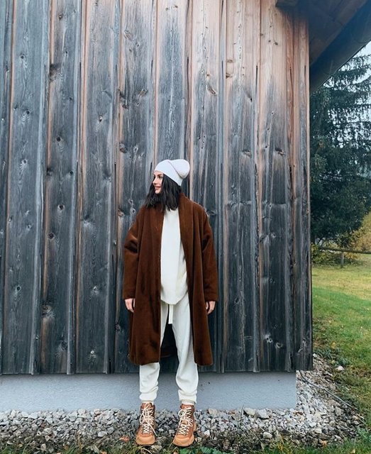 YASEMİN ÖZİLHAN