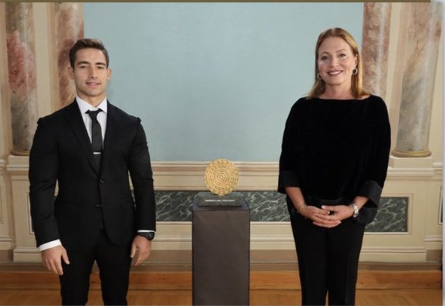 CAROLINE KOÇ, İBRAHİM ÇOLAK