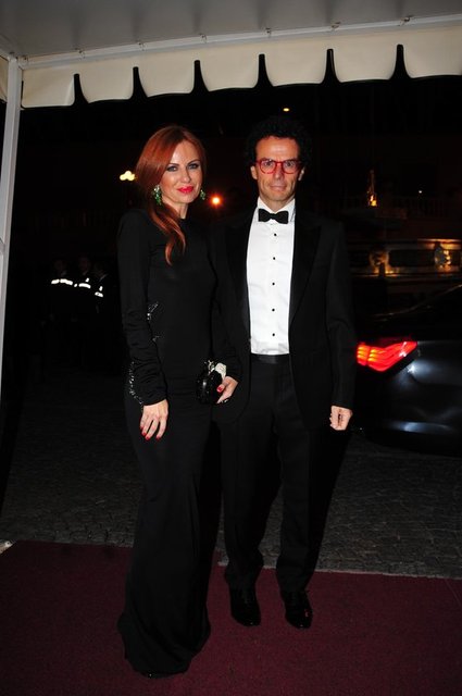 ROBER VE  ETEL BALER'İN AYRILIKLARININ SEBEBİNİN İSE ROBER BALER'İN YAŞADIĞI AŞK OLDUĞU İDDİA EDİLDİ.