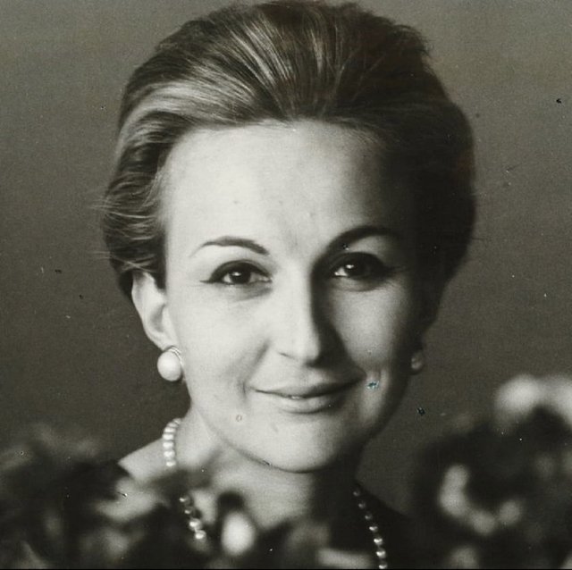 SUNA KIRAÇ