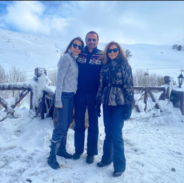 FERYAL GÜLMAN, OZAN VE BAHAR ŞER'LE ULUDAĞ'DA BİR ARAYA GELDİ.
