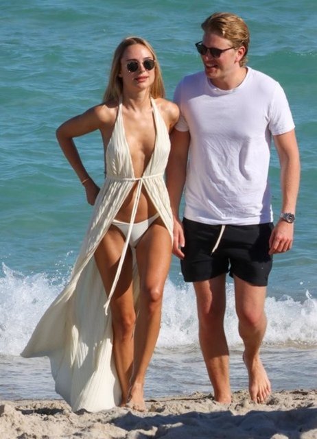 KIMBERLEY GARNER ARDINDAN LONDRA MÜZİK VE DRAMA SANATLARI AKADEMİSİ'Nİ BİTİREREK TELEVİZYONDA REALİTY ŞOVLARDA GÖREV ALMAYA BAŞLADI. -   -   -  