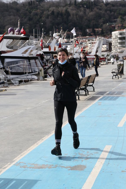 ZEYNEP ÜSTÜNEL