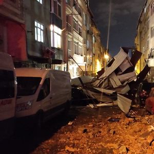 İstanbul'u fırtına vurdu!