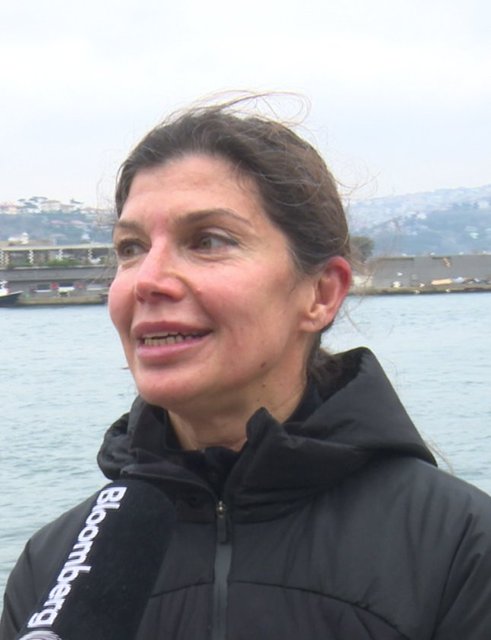 ZEYNEP ÜSTÜNEL