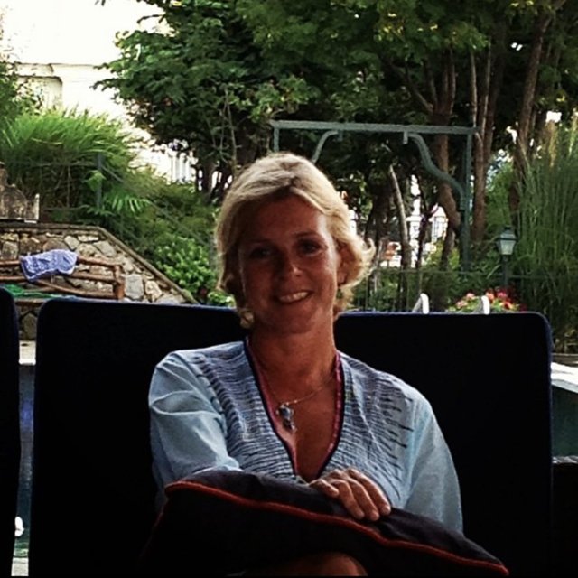 CHRISTINA GIRAUD