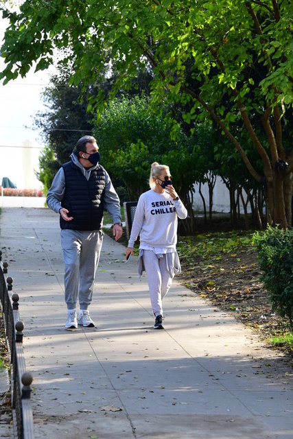 BETİNA MACHLER İSE SEVGİLİSİ SİNAN DERELİ İLE BEBEK'TE SPOR YAPARKEN KAMERALARA YANSIMIŞTI.
