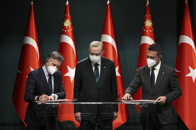 CUMHURBAŞKANI RECEP TAYYİP ERDOĞAN VE KOÇ HOLDİNG YÖNETİM KURULU BAŞKAN VEKİLİ ALİ KOÇ FORD OTOSAN GELECEK VİZYON TOPLANTISI'NDA KONUŞMA YAPTILAR. -  