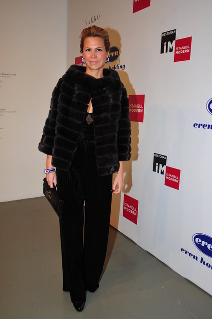 TANSA EKŞİOĞLU