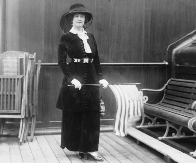 Birinci sınıf yolcusu olan Lady Duff Gordon, kazadan sağ kurtuldu.