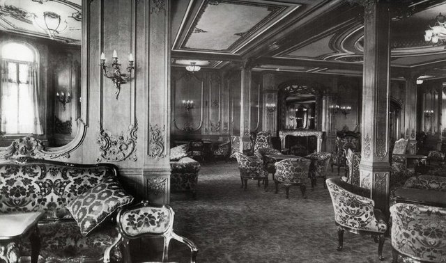 Birinci sınıf yolcuların oturma salonu.