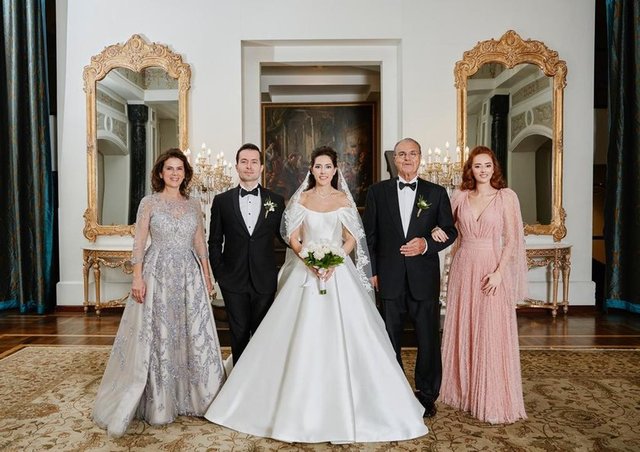 ERKAN-SEMRA AĞMA, CEVAT ERDAL, OZAN ALİ ERDAL-BEGÜM AĞMA, BURCU AĞMA