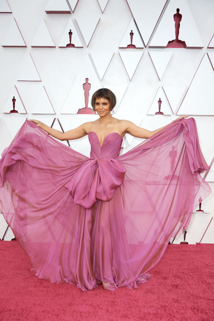 HALLE BERRY