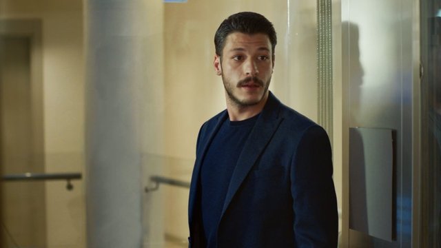 Cam Tavanlar'ın ilk tanıtımdan çok özel kareler!