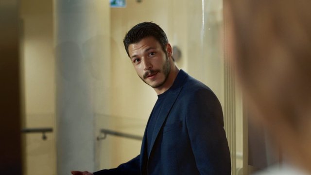 Cam Tavanlar'ın ilk tanıtımdan çok özel kareler!