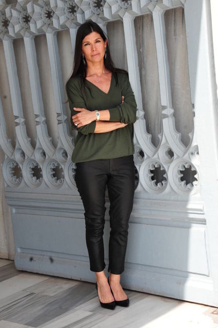 ZEYNEP ÜSTÜNEL