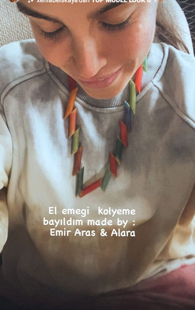 NESLİŞAH ALKOÇLAR DÜZYATAN, ÇOCUKLARININ HAZIRLADIĞI KOLYEYİ DE INSTAGRAM'DAN YAYINLADI