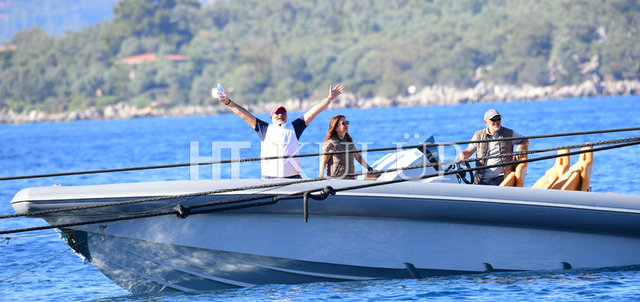 GÖCEK'İN MÜDAVİMLERİ ARASINDA YER ALAN ÖMER- ALARA MALAZ ÇİFTİ TEKNE TATİLİNE BAŞLADI