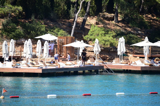 ALİZE DİNÇKÖK, BAŞAR KOZANOĞLU İLE BİRLİKTE BODRUM'DA TATİL YAPIYOR.