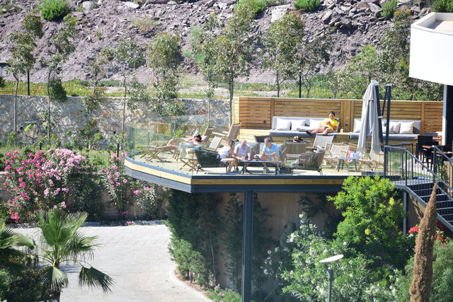 DOSTLARIYLA BİR ARAYA GELEN KIZIL, BODRUM'UN KEYFİNİ ÇIKARDI