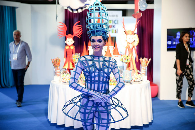 CONTEMPORARY ISTANBUL GENEL