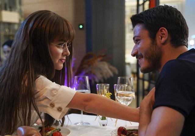 Cam Tavanlar 1. Bölüm Fotoğrafları